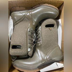 BOGS waterproof boots size 11 women’s